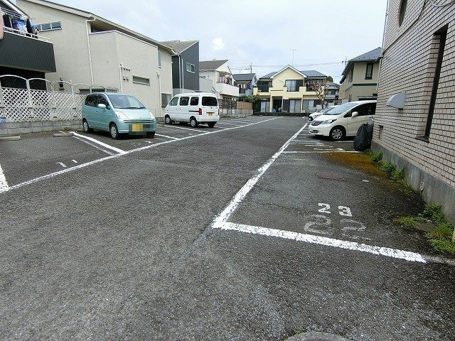 グレース加美の駐車場