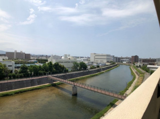 【展望】 | 周辺に高い建物・視界を遮る建物がないので眺望◎日当り風通しもGOOD♪