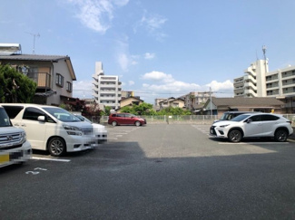 【駐車場】 | 敷地内駐車場に空きがあるので、車をお持ちの方でも安心ですね♪