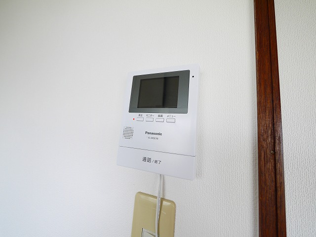 俵口町戸建（721-4）のセキュリティ|モニター付きインターホンです