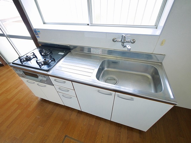俵口町戸建（721-4）のキッチン|きれいなキッチンです