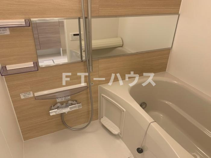 習志野市津田沼５丁目のアパートの浴室