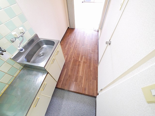 パインハイツ桜井の玄関|明るい玄関です