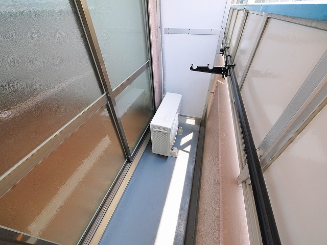 パインハイツ桜井のバルコニー|外からの目が気にならないバルコニーで洗濯物が干せます