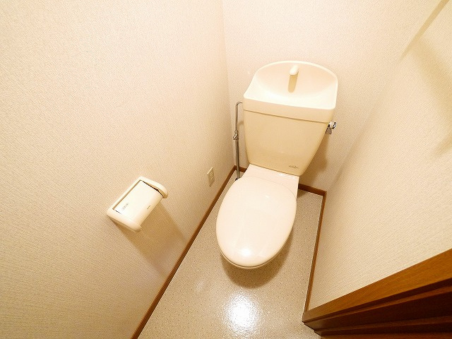 アマンプリのトイレ|コンパクトで使いやすいトイレです