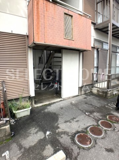 【エントランス】 | 落ち着いたエントランスです