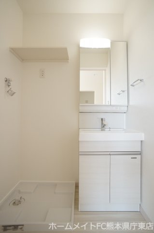 熊本市中央区坪井５丁目のアパートの独立洗面台