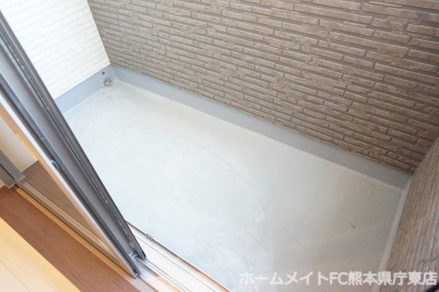REGALESTプルミエール坪井のバルコニー