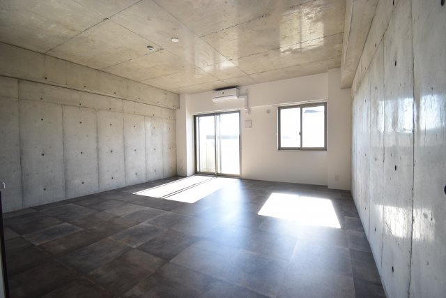 Wolf Pack Apartmentの内装