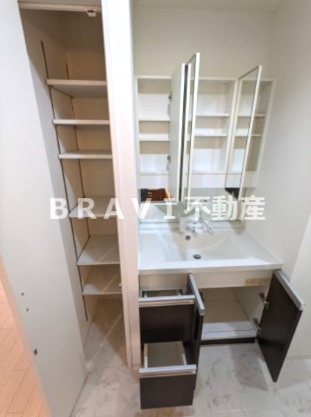 ZERO ONE谷町 BRAVI不動産の収納|【ZERO ONE 谷町】大きなものも収納できそうです