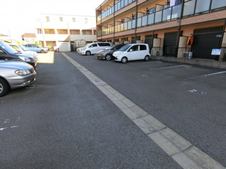 【駐車場】