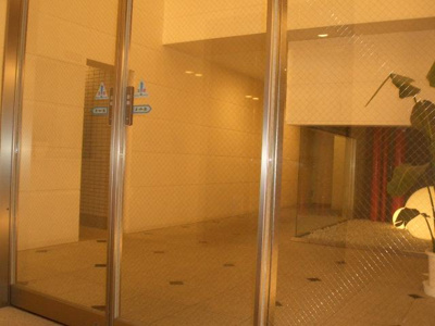 【エントランス】 | レジェンドール大阪天満