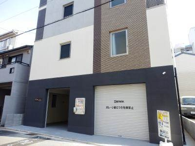 アルカスNEXT御池（旧：ドーリアNEXT御池）のエントランス