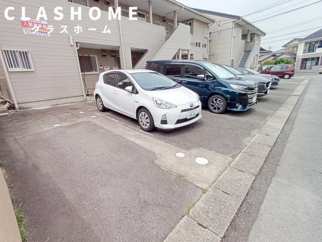 シャイン美園A棟　　 刈谷市近郊の賃貸はクラスホームの駐車場