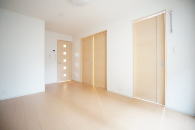 【居間・リビング】 | リヴェール | ※同物件・同タイプの写真です。