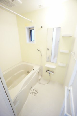 【浴室】 | リヴェール | ※同物件・同タイプの写真です。