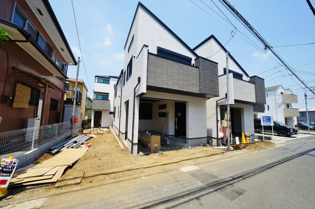 【横浜市保土ケ谷区桜ケ丘２丁目38-29新築戸建て２号棟】（桜台小学校・岩崎中学校）の外観|保土ケ谷区桜ケ丘2丁目の全3棟、新築分譲住宅です。
