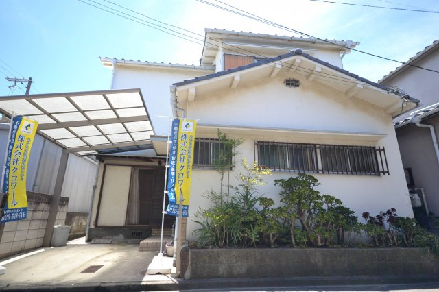 岸和田市春木泉町の中古一戸建の外観|カーポート付きです♪