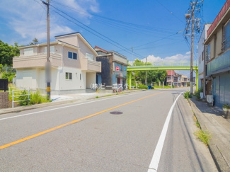 【前面道路含む現地写真】