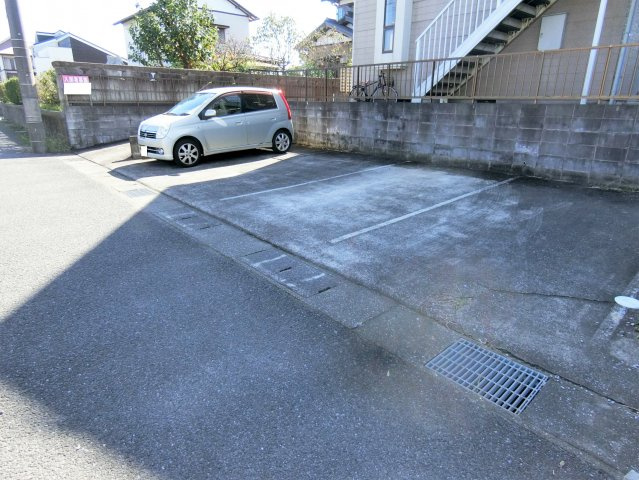 鷲巣ドリームハイツの駐車場