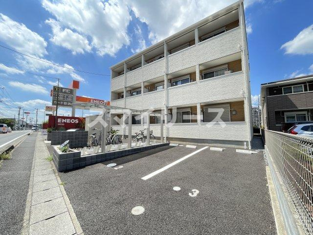 エブリワン・SSの駐車場