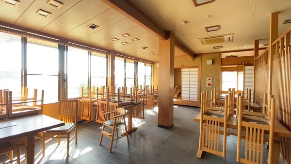 御坊駅近く　元料理店　土地226坪の内装|客間