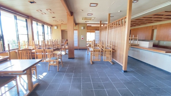 御坊駅近く　元料理店　土地226坪の内装|客間