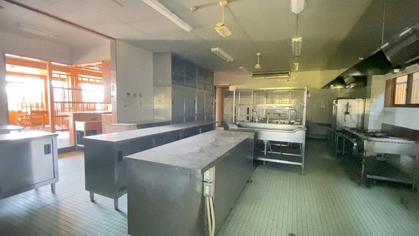 御坊駅近く　元料理店　土地226坪のキッチン|厨房