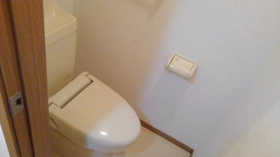 【トイレ】 | ラフィーネイズミ | コンパクトで使いやすいトイレです