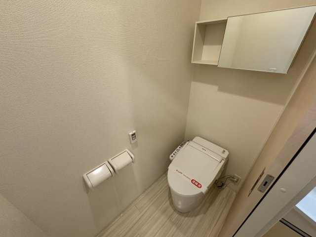 ハピネスのトイレ|シャワー付き暖房便座