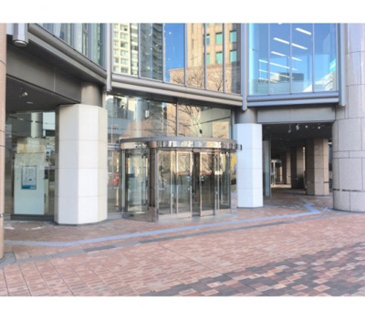 【エントランス】 | 毎日新聞ビル