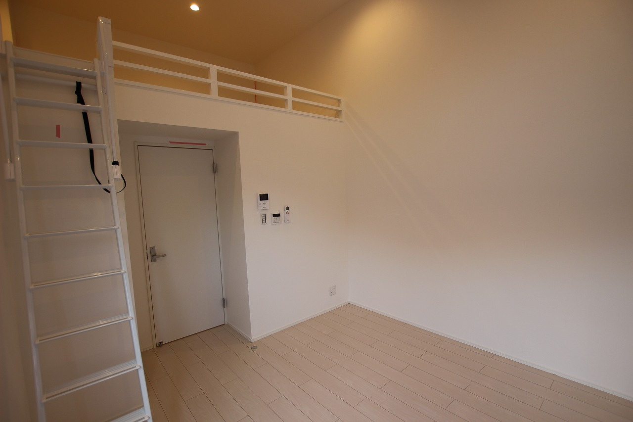 エルサチの寝室