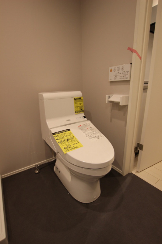 エルサチのトイレ