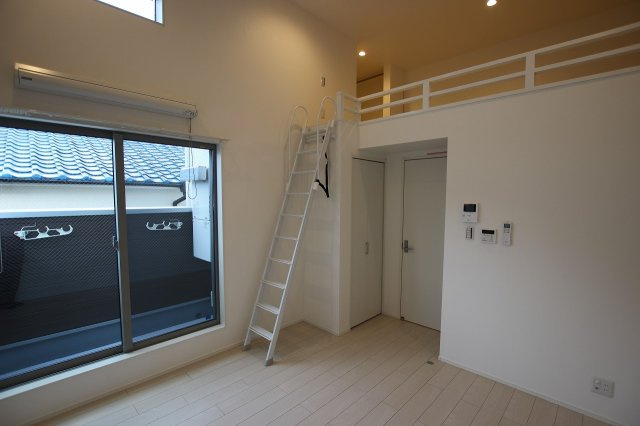 エルサチの内装