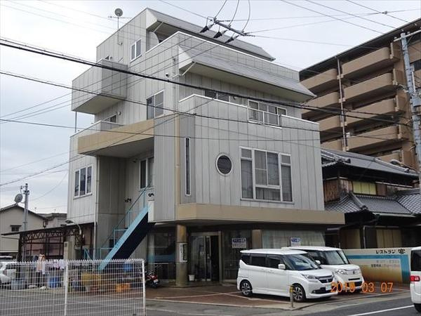 和歌山市中之島の店付住宅