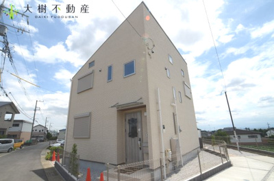 【外観】 | 海老名市大谷南３丁目　新築戸建て　全２棟　【仲介手数料無料】 | 建物完成しました♪　内見可能です