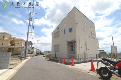 【前面道路含む現地写真】 | 海老名市大谷南３丁目　新築戸建て　全２棟　【仲介手数料無料】