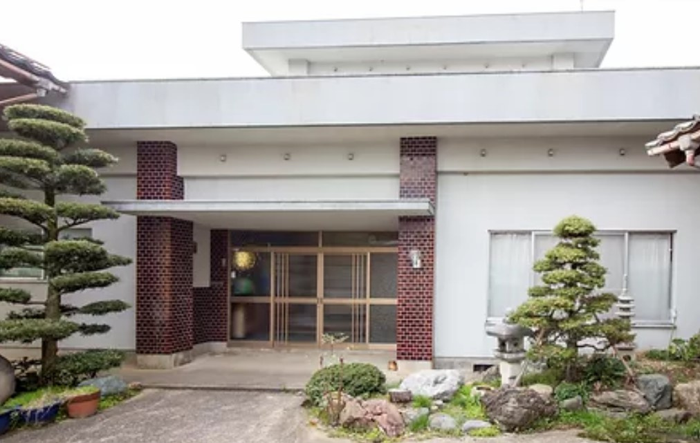 あわら市谷畠　中古住宅の外観