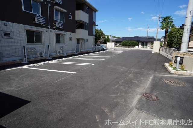 熊本市東区下南部１丁目のアパートの駐車場