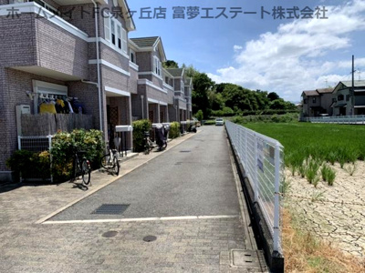 【エントランス】 | クレーンビレッジ