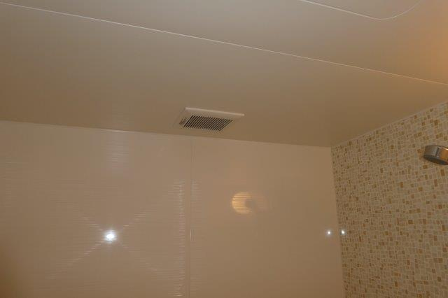 アステール白楽町の浴室|浴室換気扇