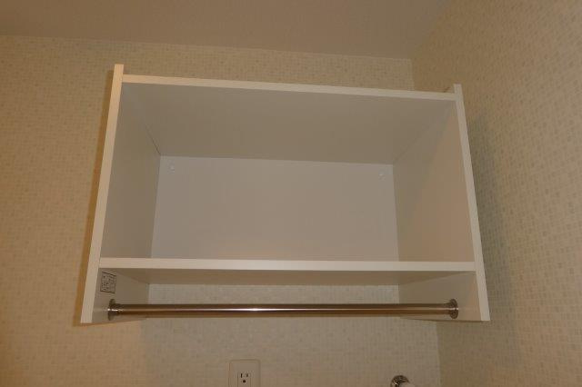 アステール白楽町の洗面所|洗濯機置き場　棚