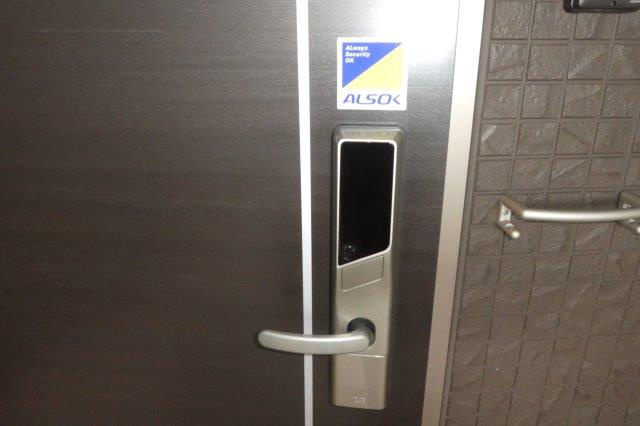 アステール白楽町の玄関