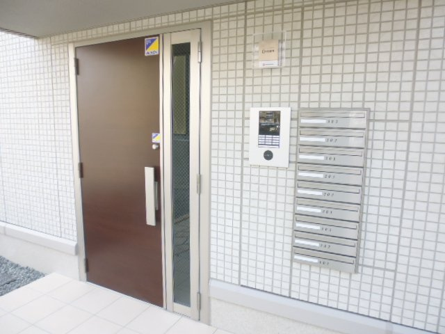 アステール白楽町のエントランス|オートロック