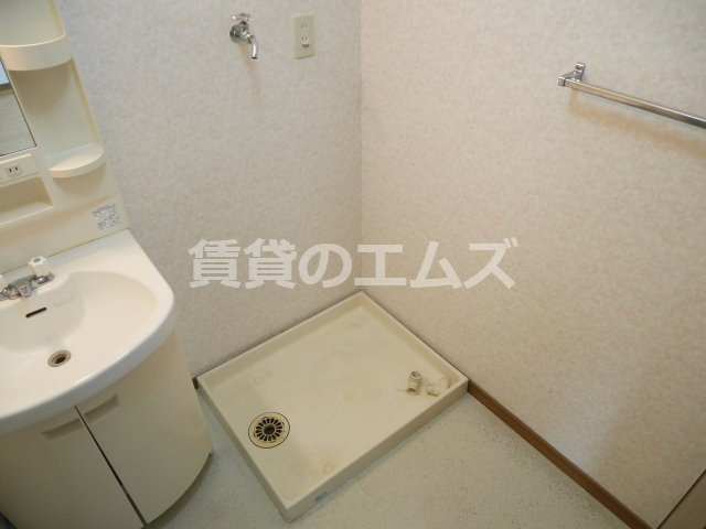 【設備】 | 明永ビル | 明永ビルの室内洗濯機置き場