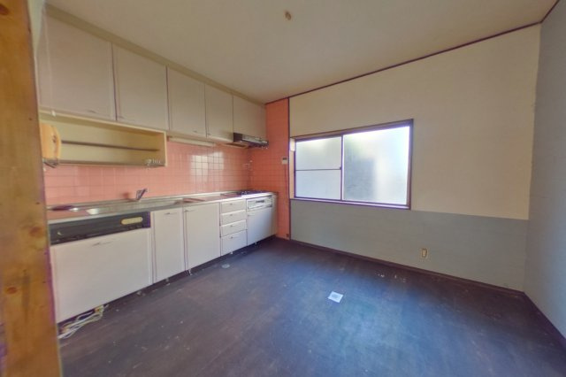５９０９７　岐阜市切通中古戸建てのキッチン