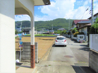 【前面道路含む現地写真】 | 前面道路含む現地写真です