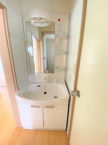 シャレーあそうⅡの独立洗面台