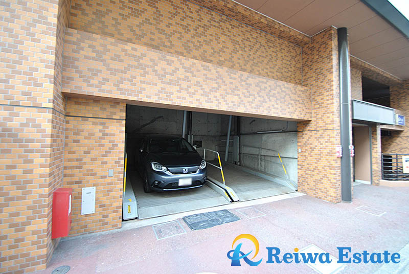 ライオンズマンション茅ヶ崎第2の駐車場