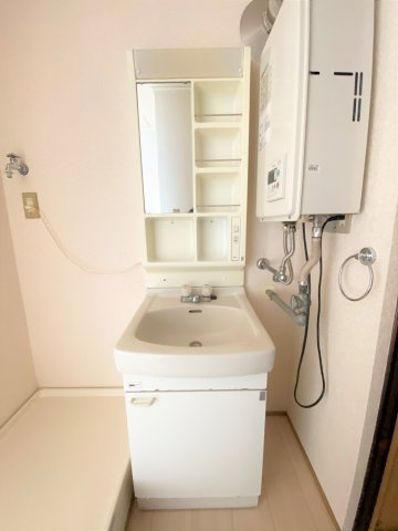 シティハイムヴィエントBの独立洗面台